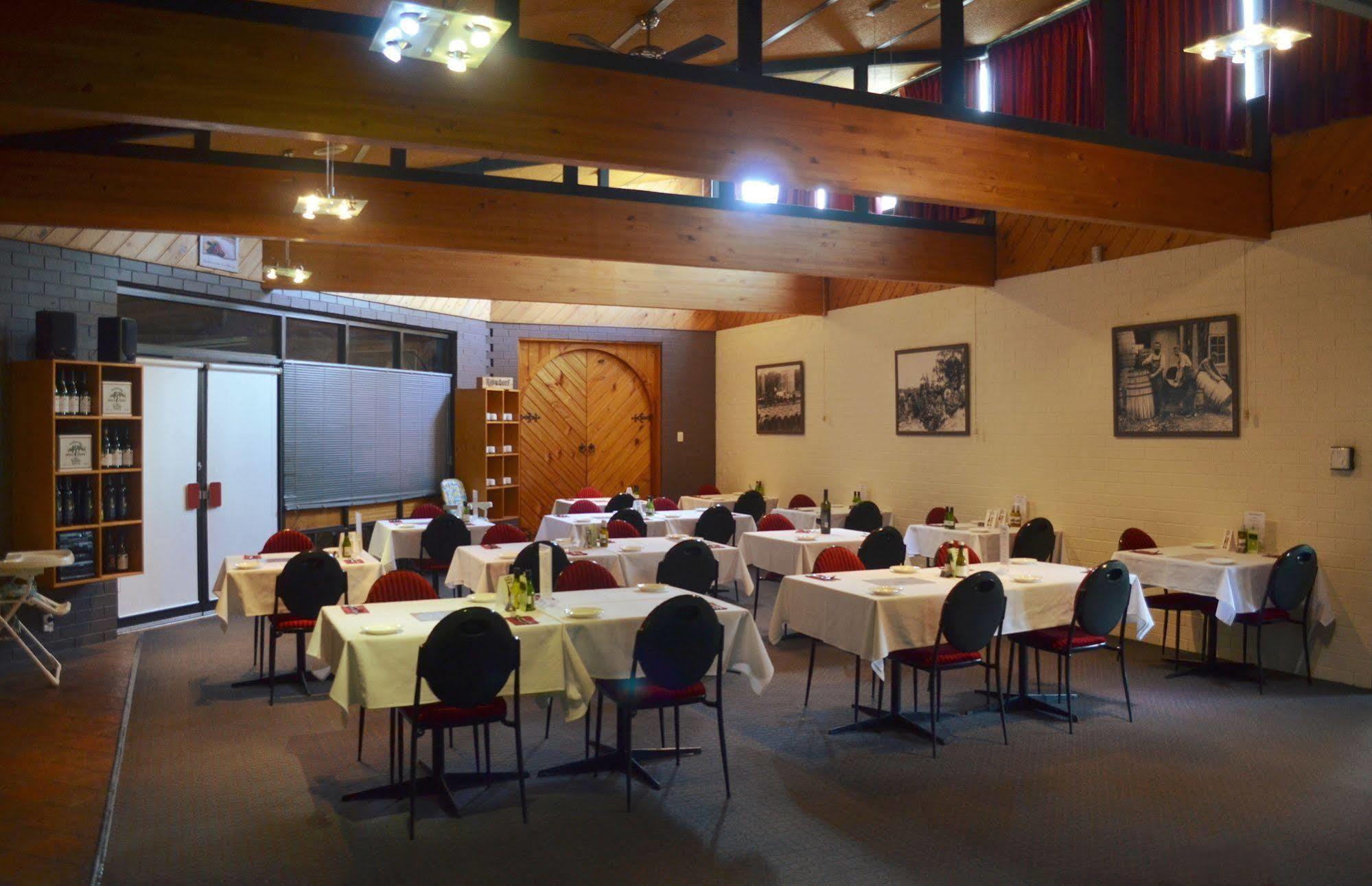 The Wine Vine Hotel Танунда Екстер'єр фото